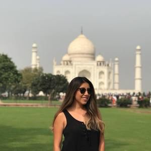 Meet your Posher, Stephany